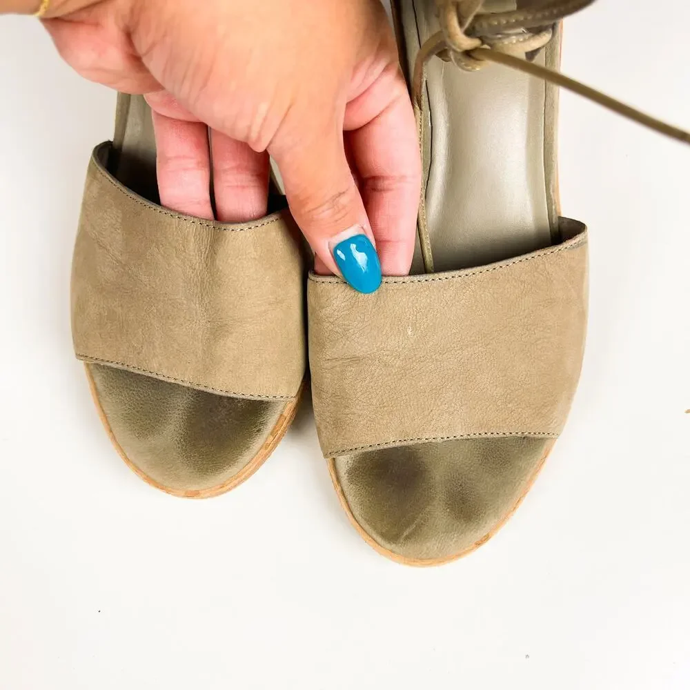 Eileen Fisher Ann Ankle Tie Leather Chunky 3” Heel Sandals Gray Beige - 7.5